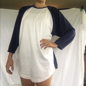 Oversized jersey blue and white baseball tee